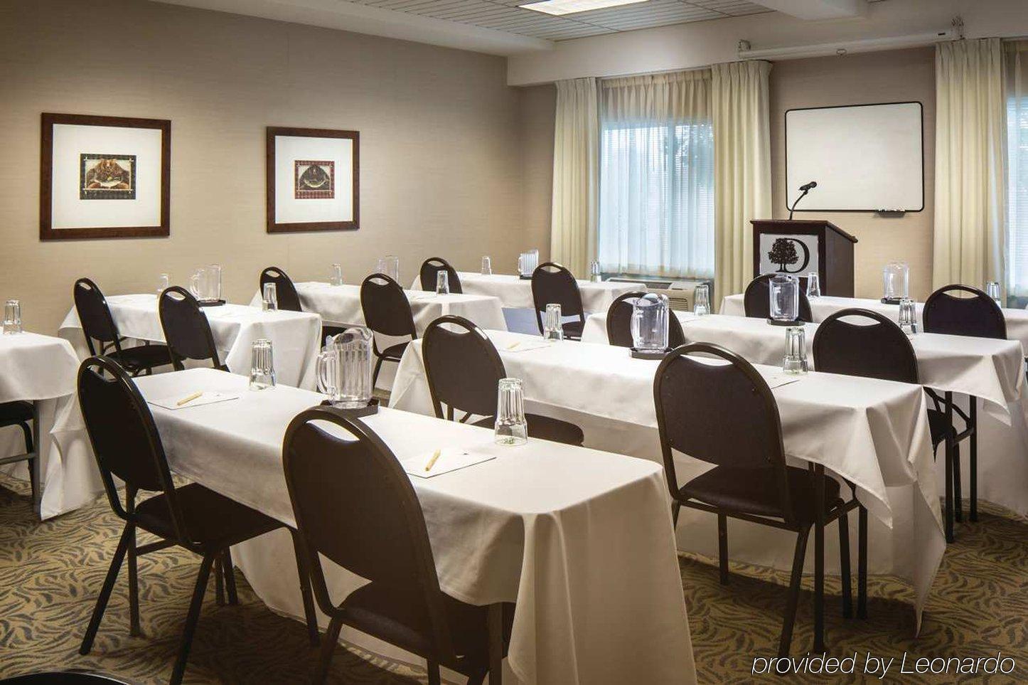 Hotel Doubletree By Hilton Olympia Exterior foto